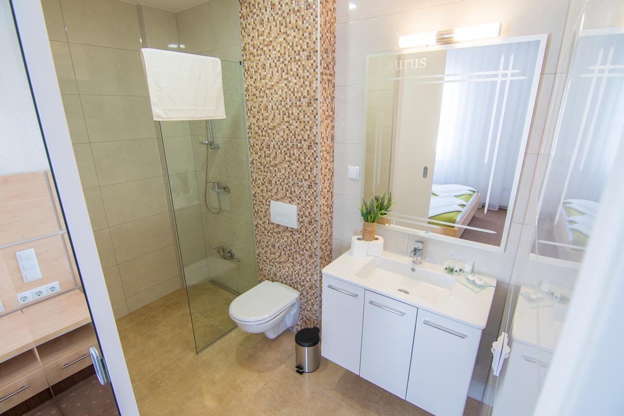 Zivinice Laurus Motel Airport Tuzla المظهر الخارجي الصورة